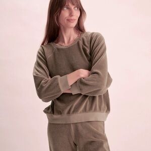 Suzi Kondi Olive Green Sweatshirt